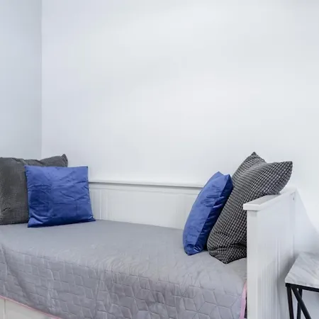 Gooseberry Leszno Street Apartment Warsaw
